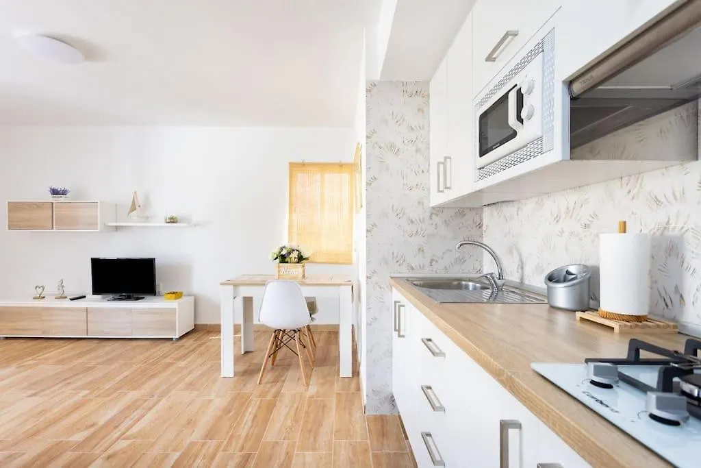 Vivienda Vacacional Rosaini Los Cristianos